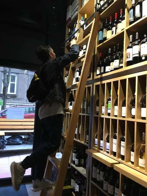 Belgrade: 3-Hour Walking Local Wine Tasting Tour - Second stop: another pour and another view of Serbian wine