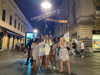 Bar Pub Club Crawl with 1 Hour Unlimited Drinks