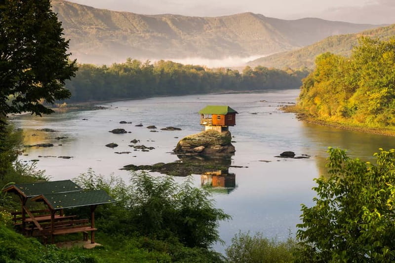 Belgrade: Best of West (Drina House, Drvengrad and Sargan 8) - Winter changes the experience, but not necessarily for the worse