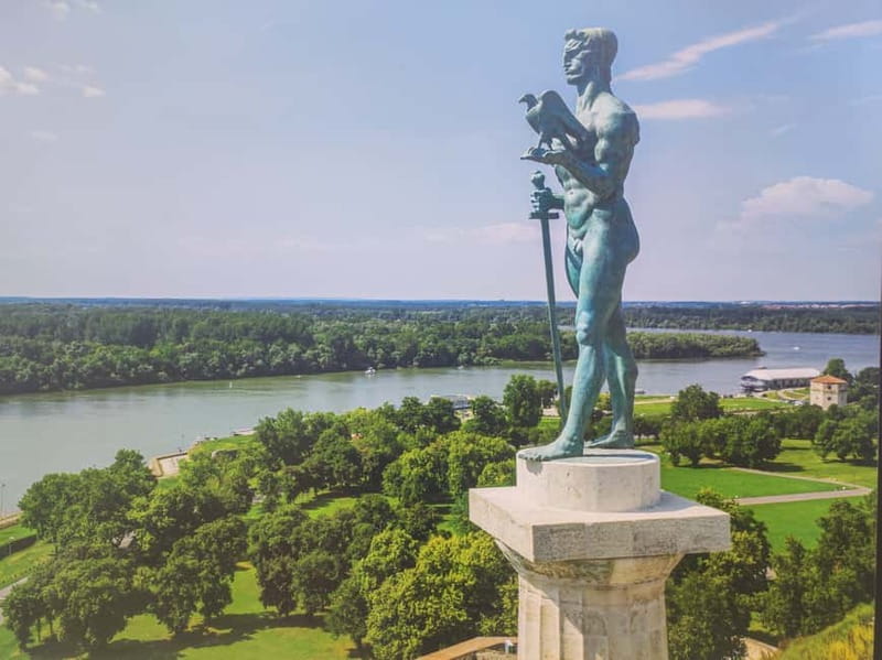 Belgrade: Guided City Tour and Kalemegdan Fortress Visit - Republic Square and Kneza Mihaila