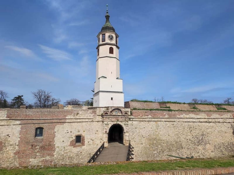 Belgrade: Guided City Tour and Kalemegdan Fortress Visit - The private extension: Hotel Moskva and Skadarlija