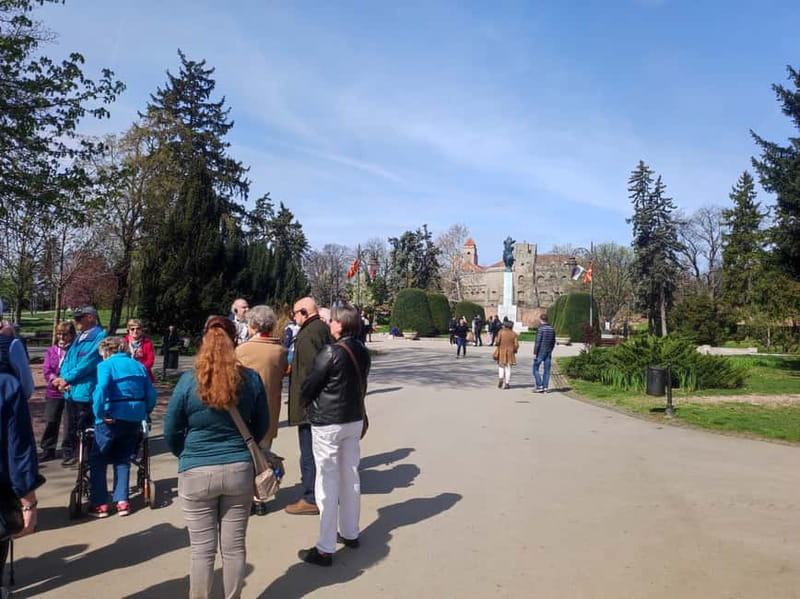 Belgrade: Guided City Tour and Kalemegdan Fortress Visit - Student Park and the first city bearings