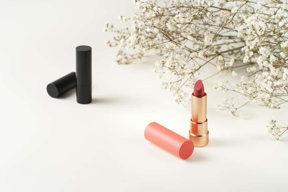 Belgrade: Lipstick and Lip Gloss Making Workshop - Pigments, texture, and the pleasure of making choices