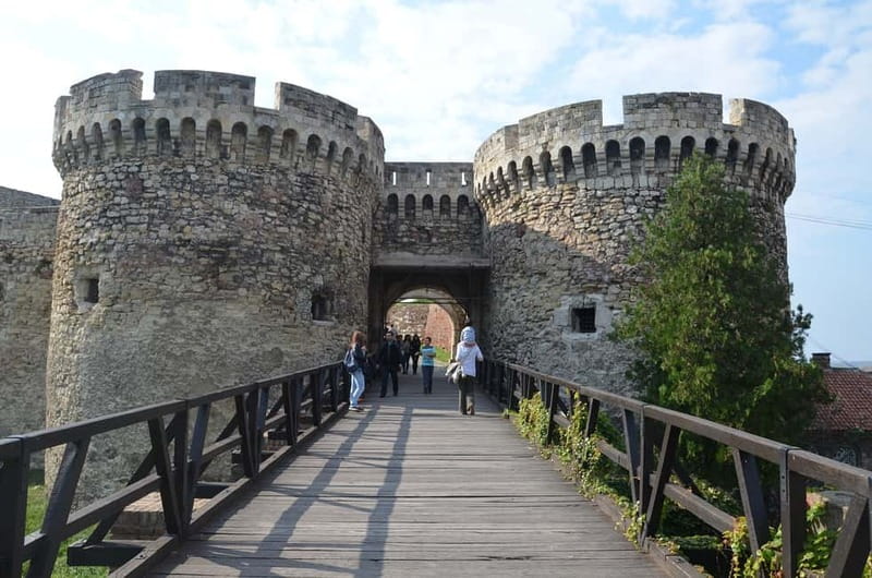 Belgrade: Private Guided Walking Tour - Walking Knez Mihailova for 30 minutes