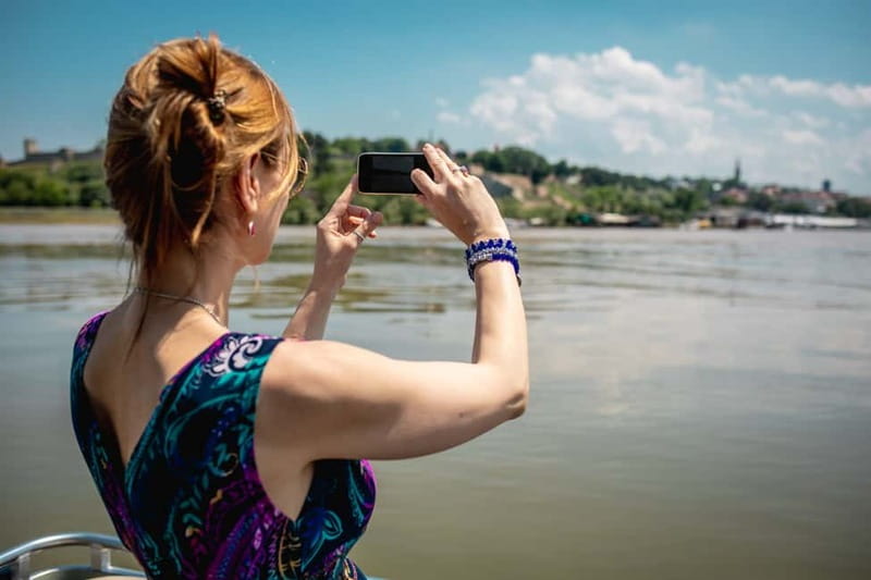Belgrade: Private Sightseeing Cruise - The open bar and the private atmosphere
