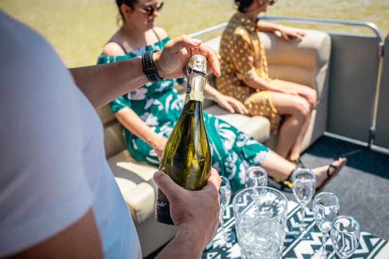 Belgrade: Private Sightseeing Cruise - Starting in Zemun at Kej Oslobođenja 3