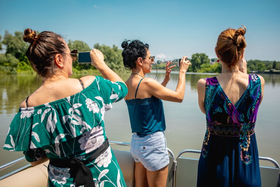 Belgrade: Sightseeing Boat Cruise with Drinks - Jugoslavija and the changing riverfront
