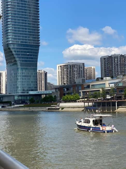Belgrade: Sunset Cruise with Live Guide - What the guide adds to the cruise