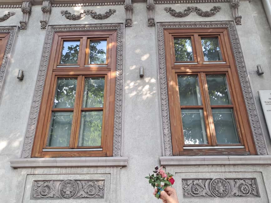 Belgrade: Women's Side of History Walking Tour with Coffee - How much walking should you expect?