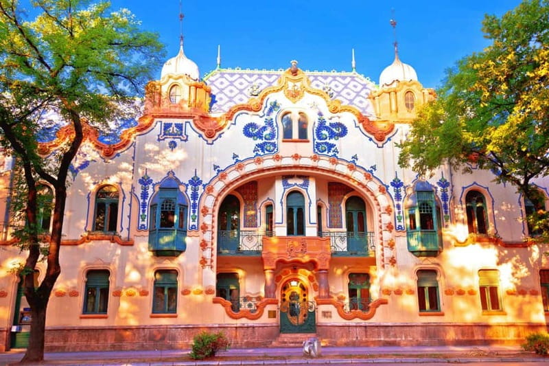 Belgrade: Zemun and Subotica City Full Day Tour - Liberty Square and the 1912 City Hall