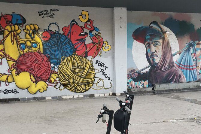 E-Scooter Street Art Tour - Tea or coffee included, beer optional