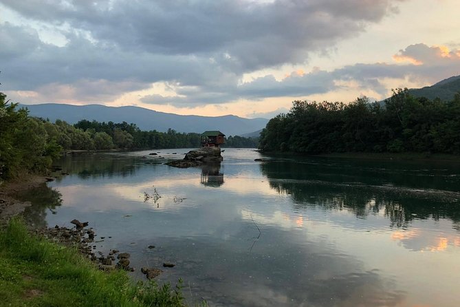 Feel Serbia - Banjska Stena: an 11-kilometer walk above Lake Perucac