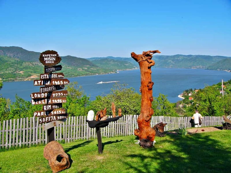From Belgrade: Golubac Fortress and Iron Gate Gorge Tour - Golubac Fortress beside the Danube