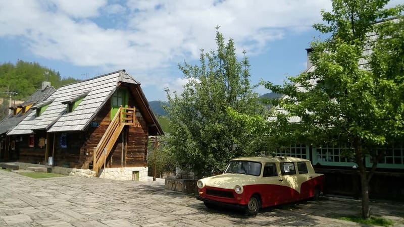 From Belgrade: Mokra Gora Sargan 8 train,Mecavnik & Zlatibor - Mećavnik, the wooden village with a film connection
