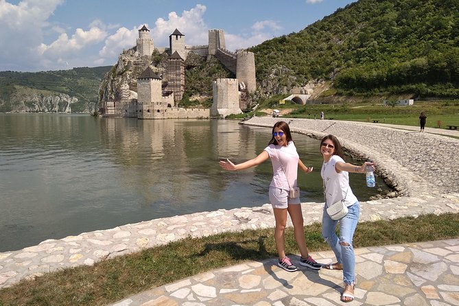 Golubac Fortress w/Iron Gate Speed Boat & Rakija Distillery tour - Lunch in Golubac town