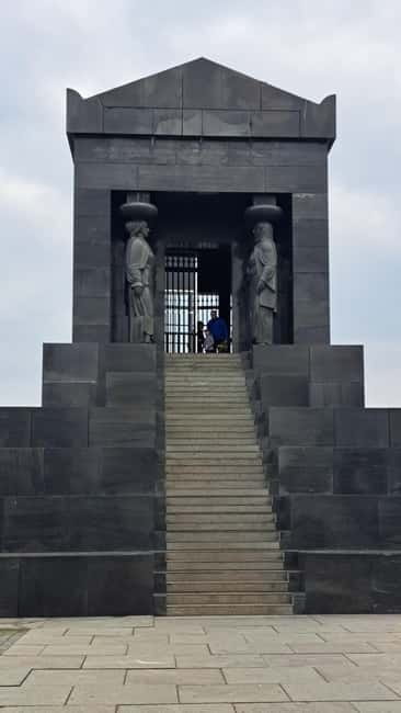 HISTORY WINE & ROYALTY (Avala mountain – Topola – Oplenac) - Avala Mountain and the Monument of the Unknown Hero
