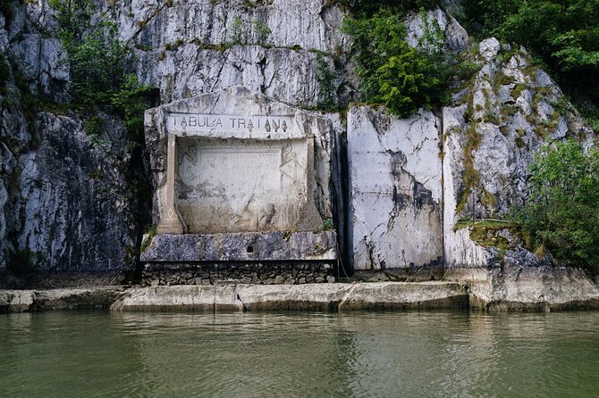 Iron Gate NP Tour with 1-hour speedboat ride + 2 viewpoints - The Iron Gate speedboat ride