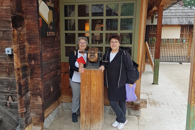 Mokra Gora toure with a Šargan 8 train ride - What the guide service adds