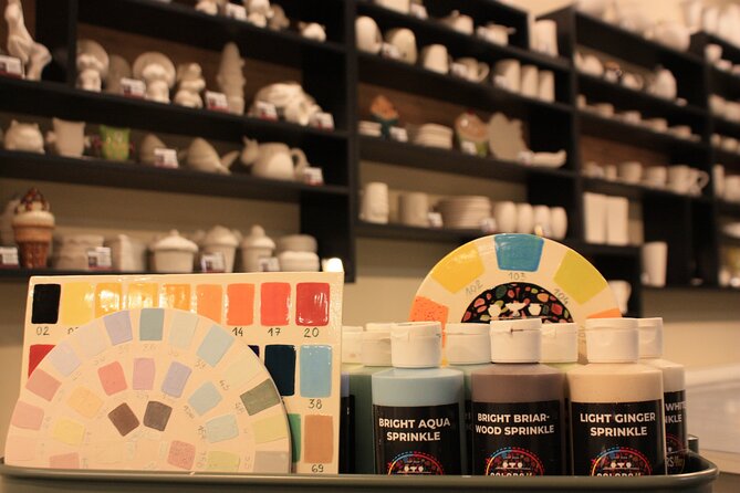 Paint Your Own Pottery Studio, Serbia - Painting with help from the Colors4u team