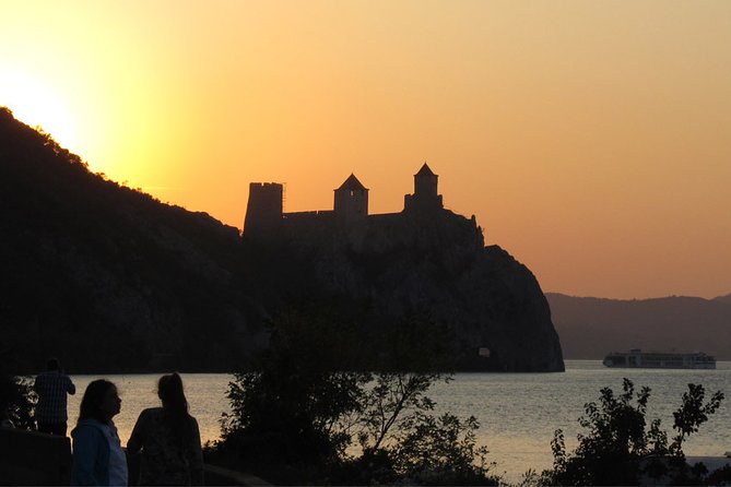 Private Day Tour to Iron Gate Gorge and Golubac Fortress - A deserved lunch break on the Golubac promenade