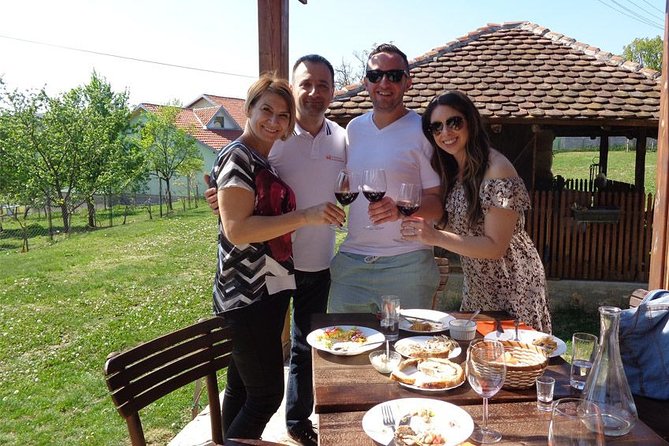 Private Wine Tour in Royal Region - Guides who make the long day easier