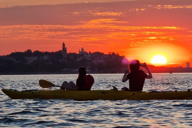 Sunset Kayak Adventure in Belgrade - Finding open space at Great War Island