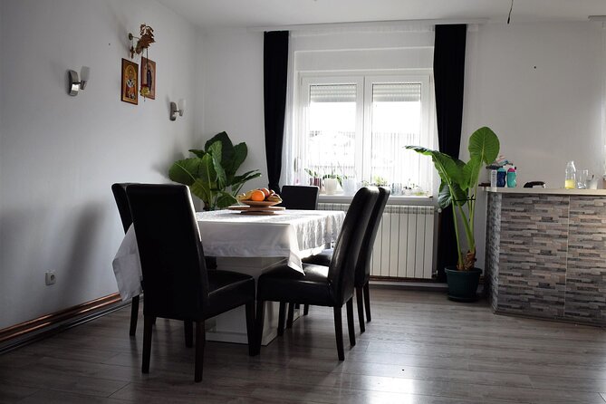 Traditional Serbian Cooking Class in Belgrade with Locals - Baking proja and choosing your bread