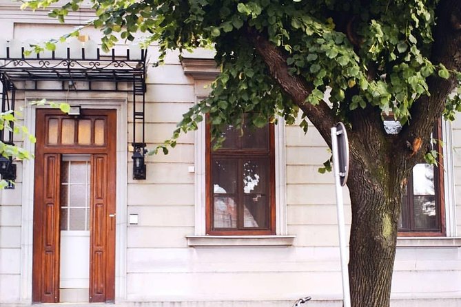 Urban & Alternative Belgrade tour - The Car Museum adds a welcome indoor stop
