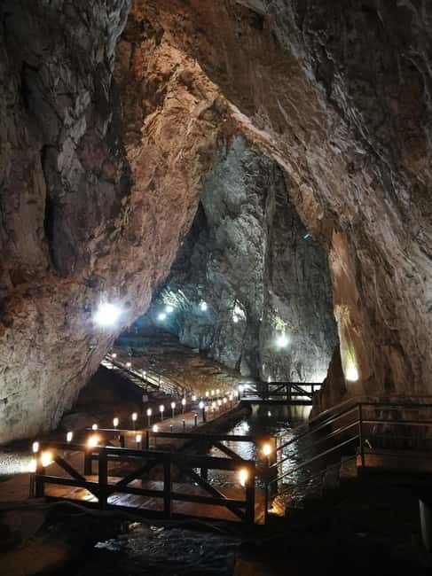 Zlatibor tour - Gold gondola, Stopic cave, Sirogojno & falls - The return journey and the real pace of the day